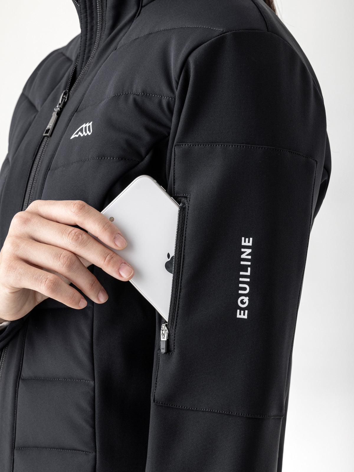 Equiline Entrec softshell paukkuliivi yhteensopiva